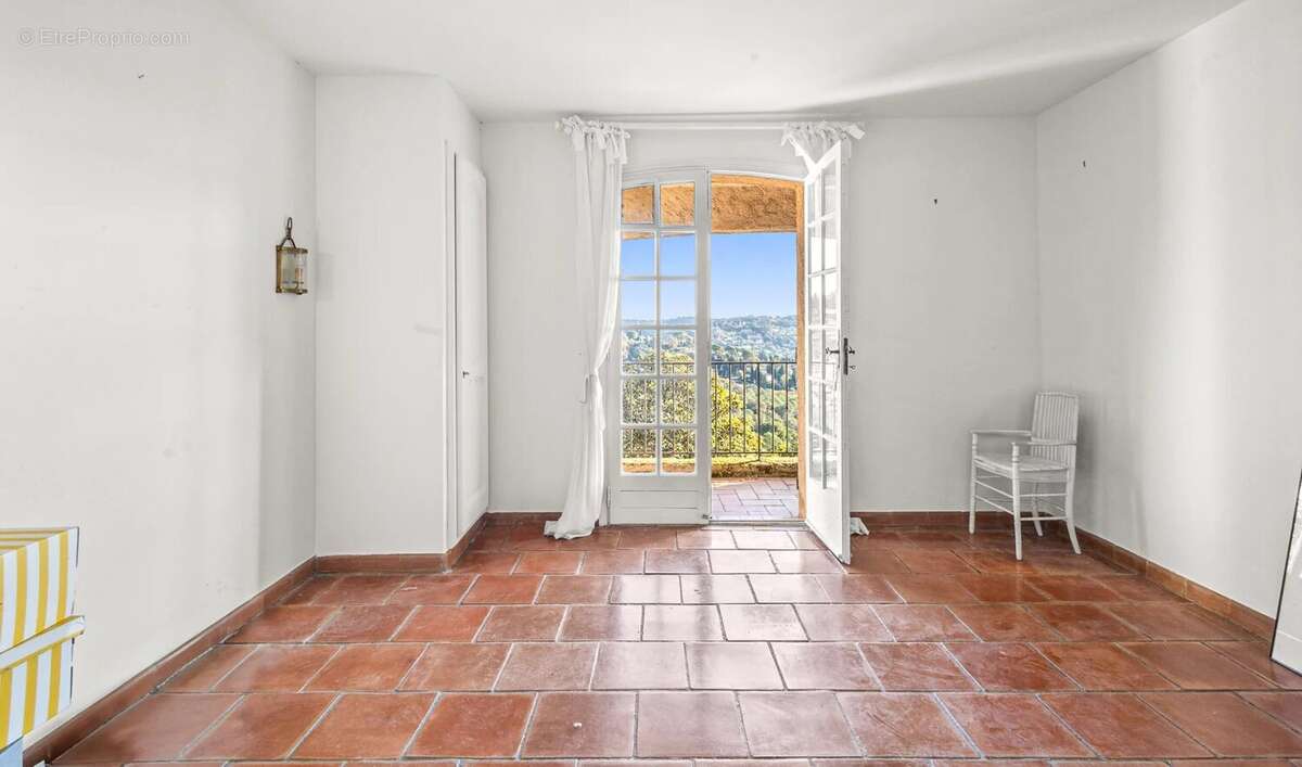 Maison à MOUGINS