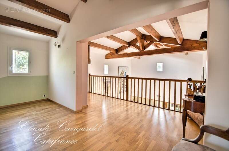 Maison à vendre de 217 m² au calme, sur plus de 2 100 m² de parcelle, à 7 min de Châtelaillon-Plage - photo 17