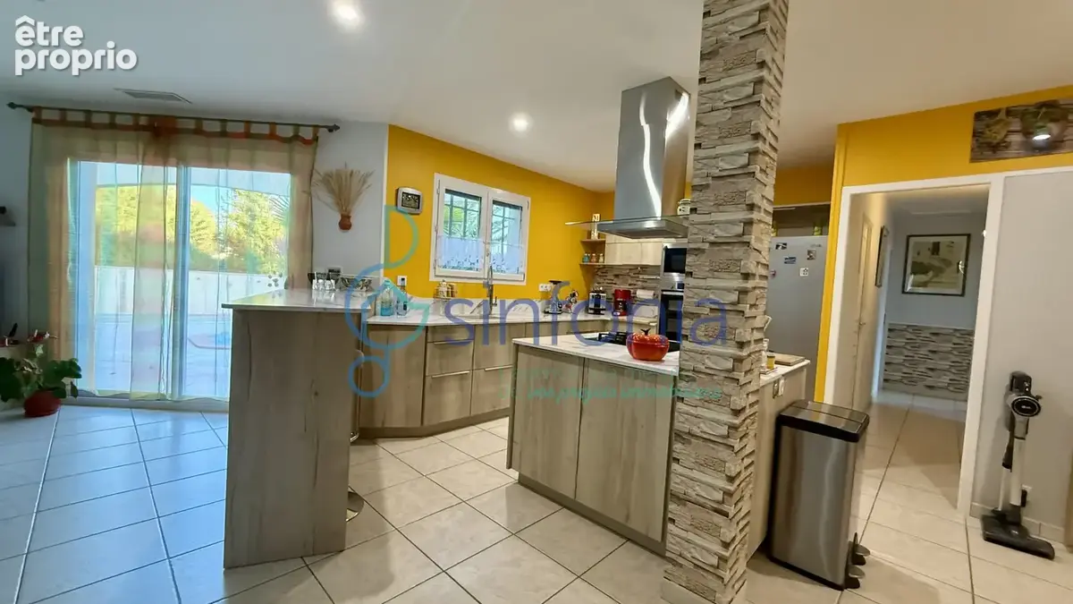 Superbe villa familiale avec piscine et espace professionnel à deux pas d’Uzès - photo 9