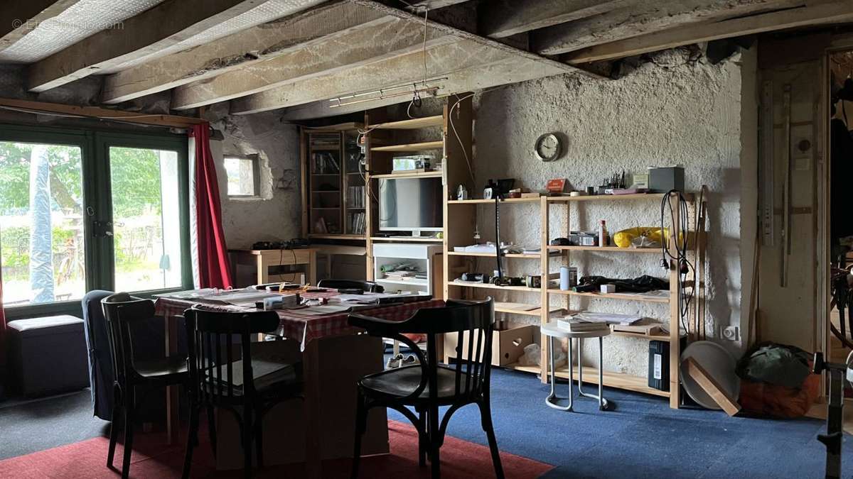 Maison à CHARBONNAT