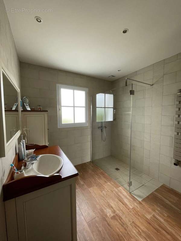 Maison à SAINT-JULIEN-DES-LANDES