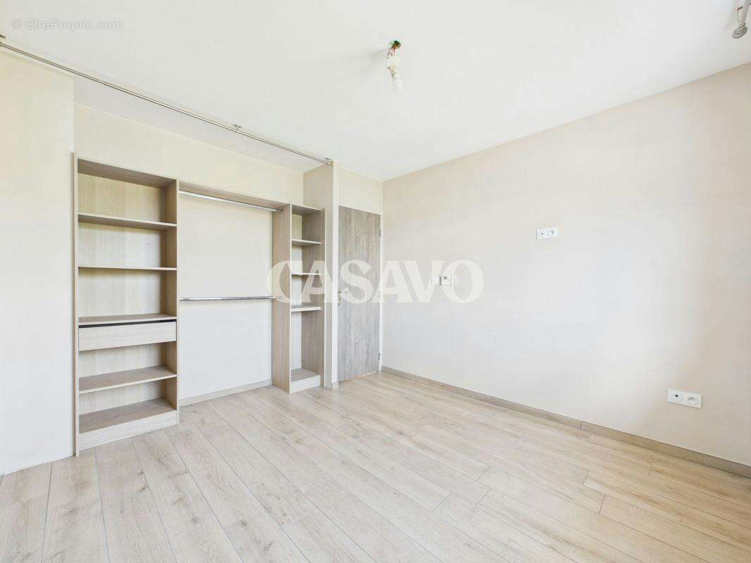 Vente Maison 4 pièces de 87m² - 69800 Saint-Priest - photo 8