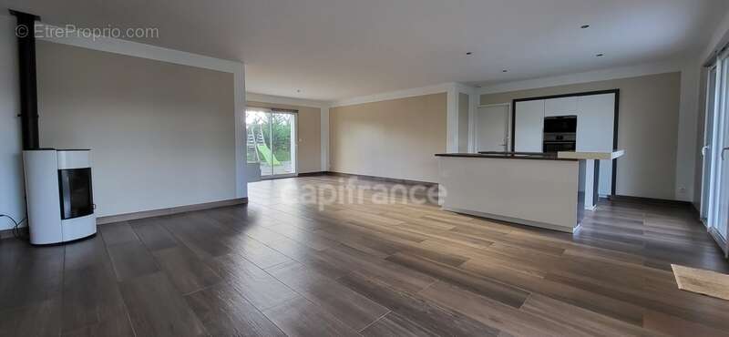 Maison à SALLES-DE-BARBEZIEUX