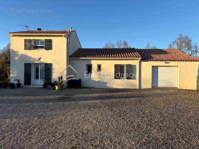 Maison à TALMONT-SAINT-HILAIRE