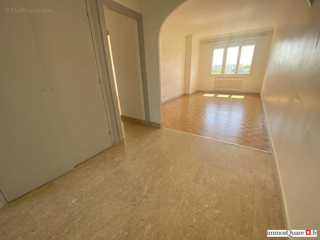 Appartement à LYON-8E