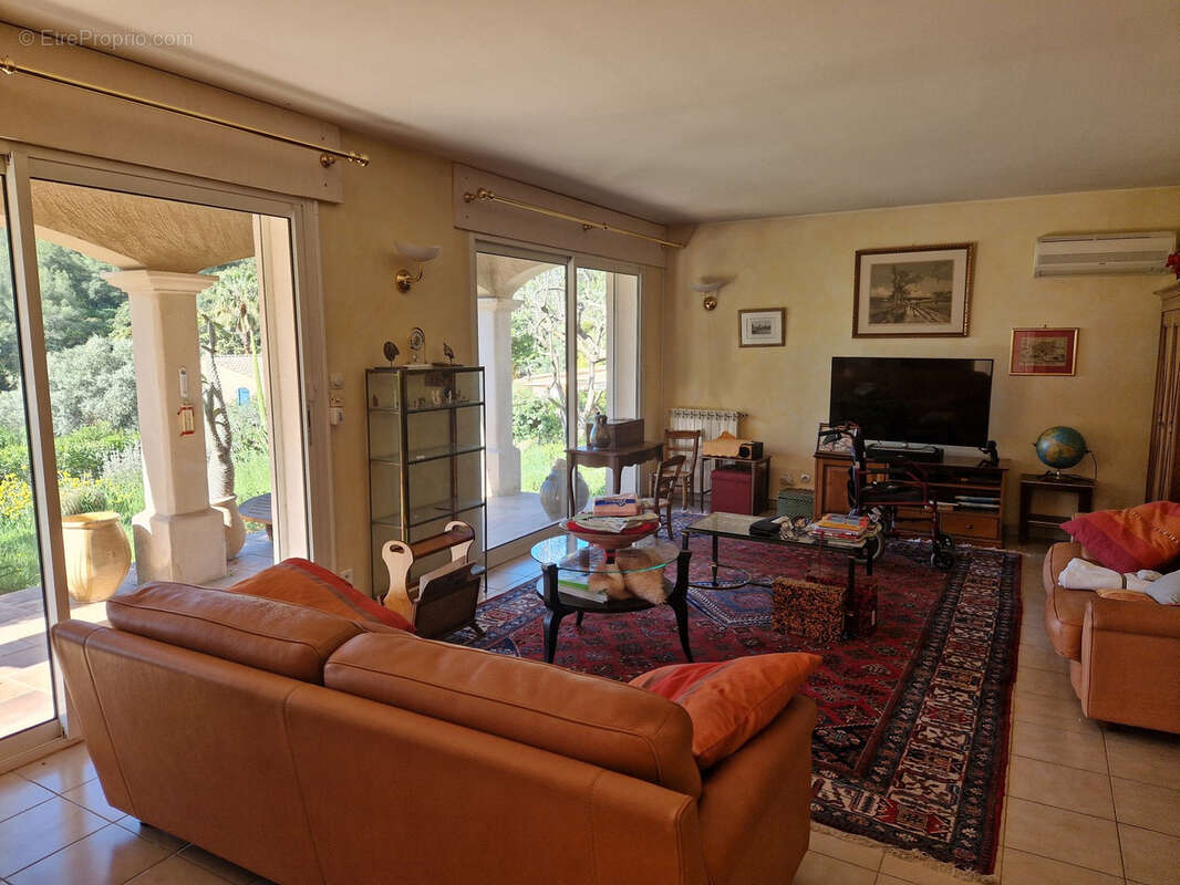 Maison à LA VALETTE-DU-VAR