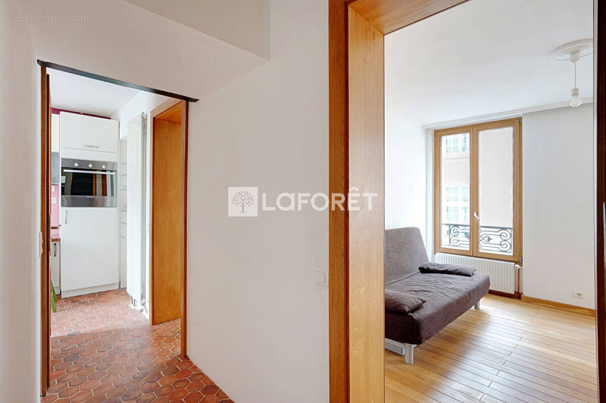 Appartement à PARIS-14E