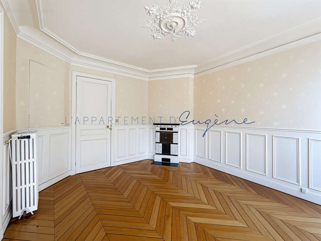 Appartement à PARIS-15E