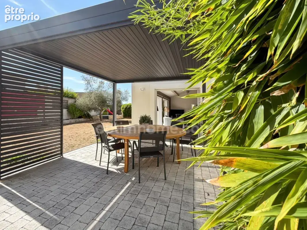 Maison à LONGEVES