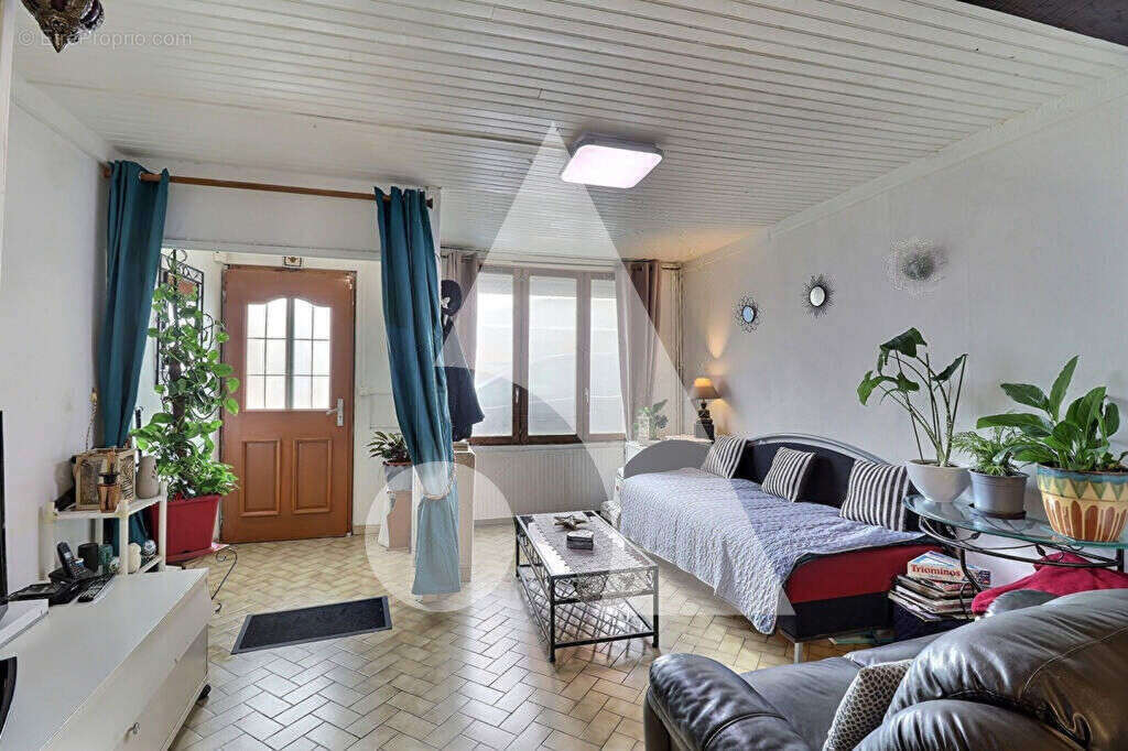 Maison à PETITE-FORET