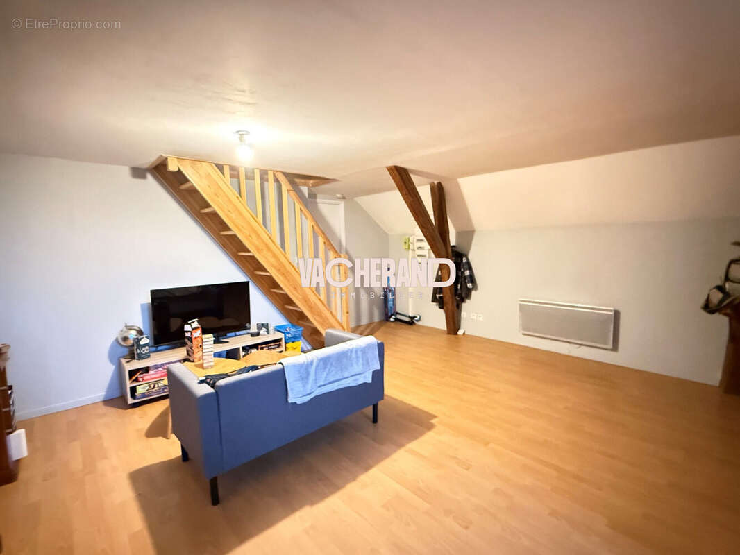 Appartement à FLINES-LEZ-RACHES