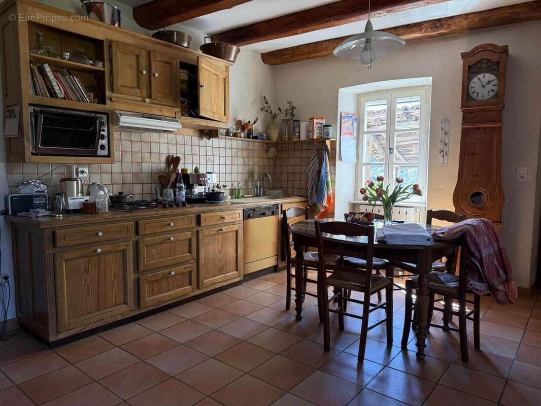   - Maison à FABRAS