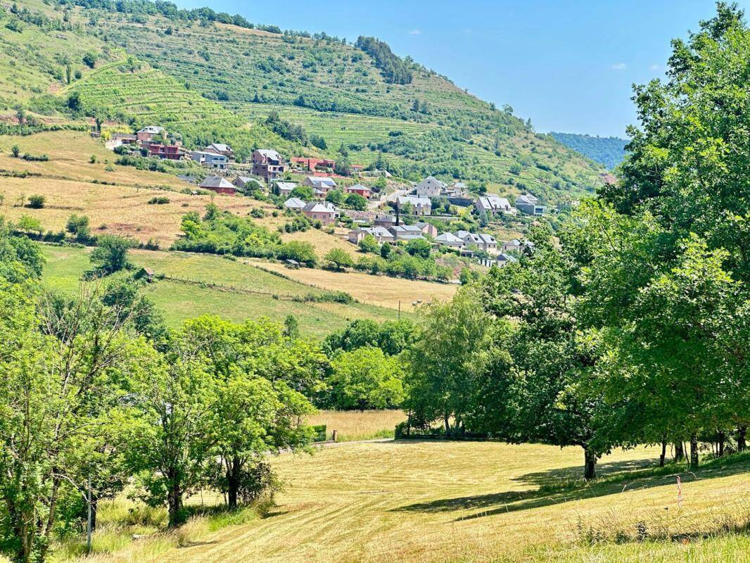 Terrain à MARCILLAC-VALLON