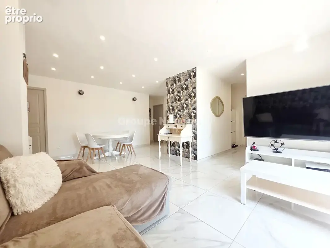 Maison de plain-pied rénovée,  80 m² , Miramas (13140) - photo 10