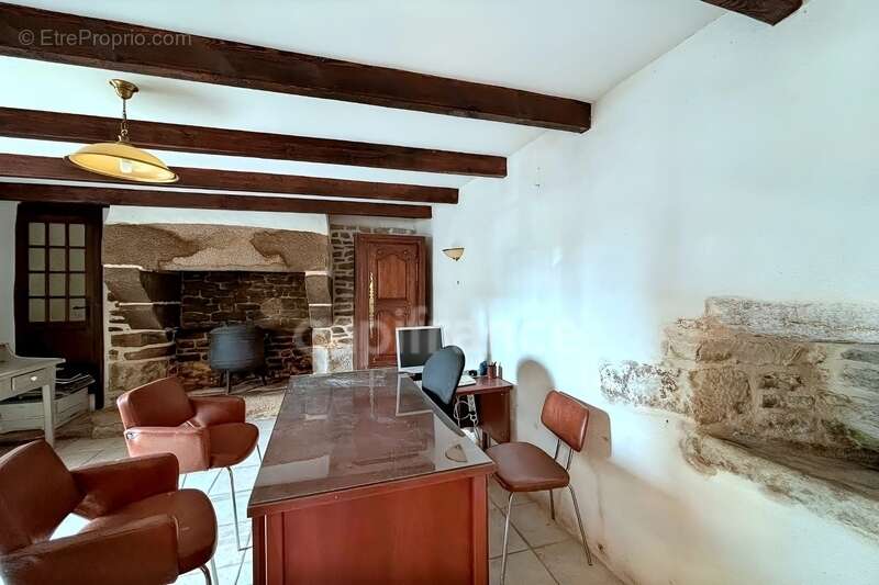 Commerce à LANDUDEC