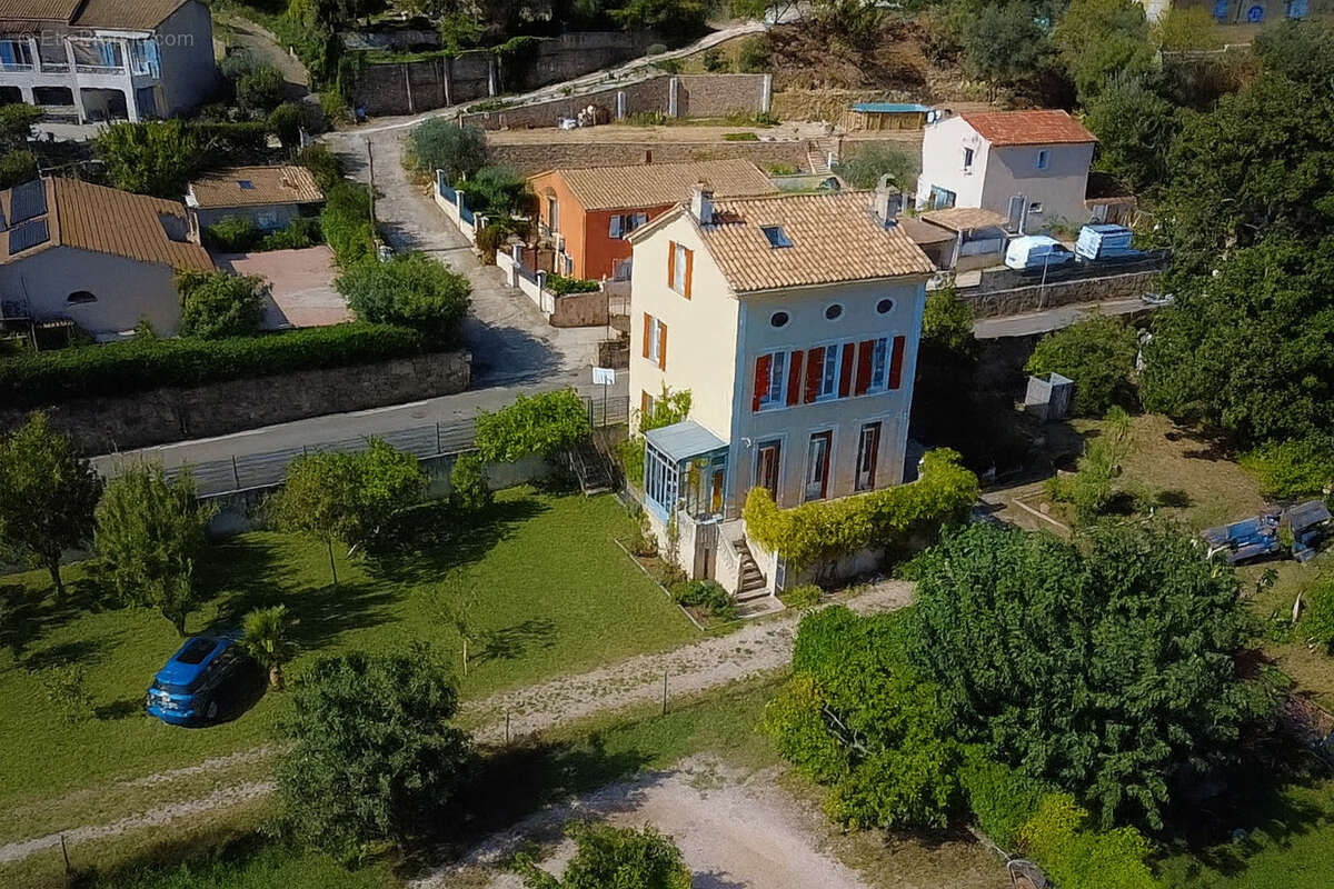 Maison à SOLLIES-TOUCAS