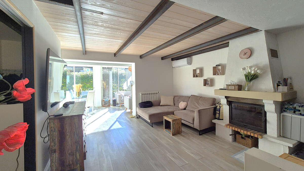 Maison à MANDELIEU-LA-NAPOULE