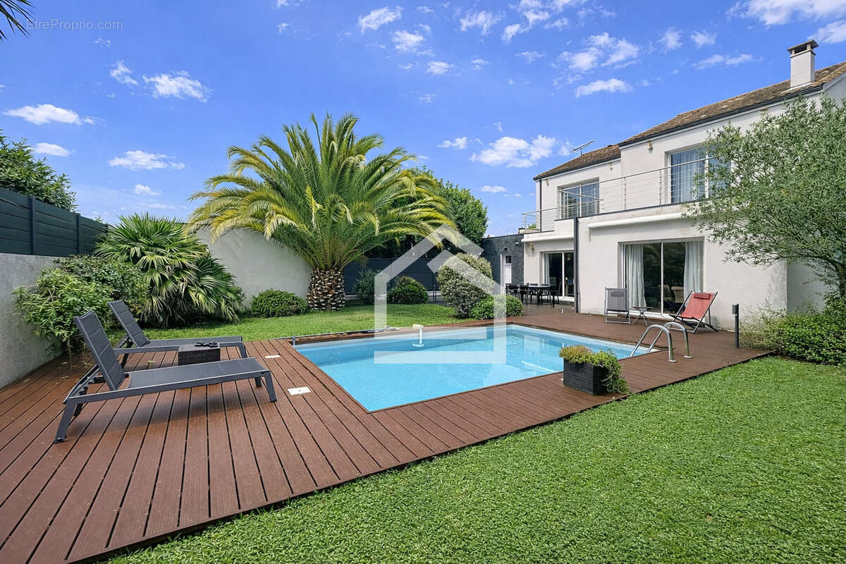 Maison à EYSINES