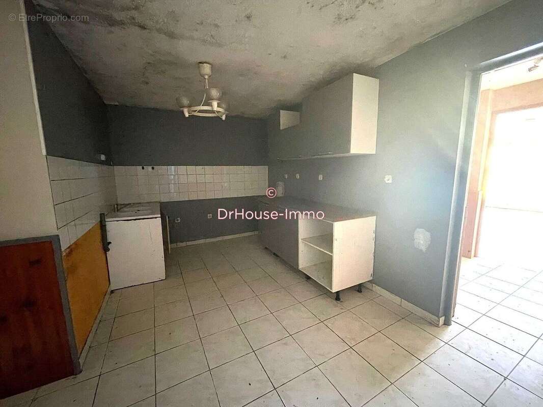 Maison 100 m² à Vouneuil-Sous-Biard  - photo 4