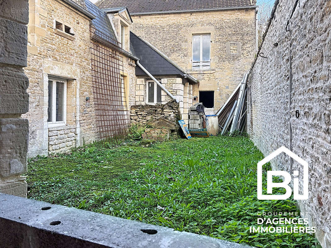 Maison à BERNIERES-SUR-MER