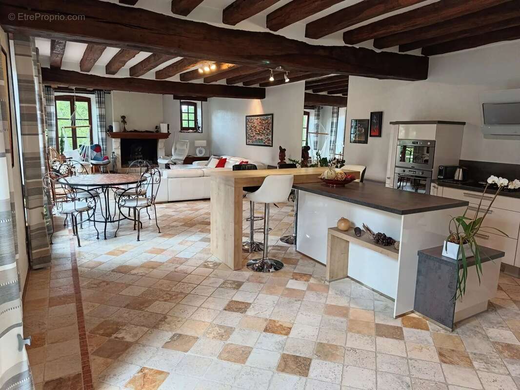 Propriété - Sézanne (51120) - Ref 2294 - photo 7