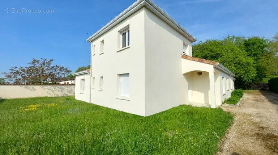Maison à BEAUMONT