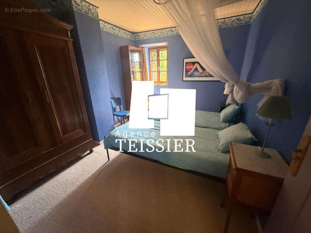 Maison à SAINT-MELANY