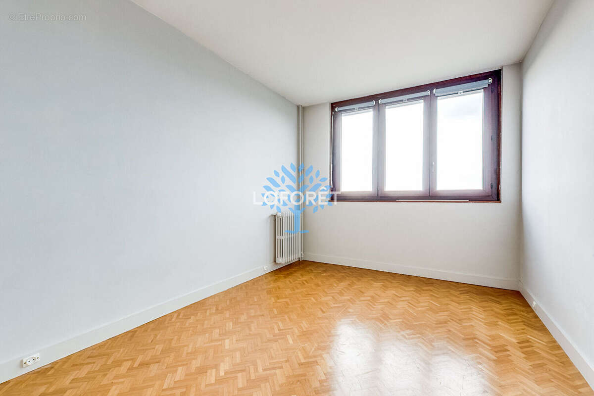 Appartement à FONTENAY-SOUS-BOIS