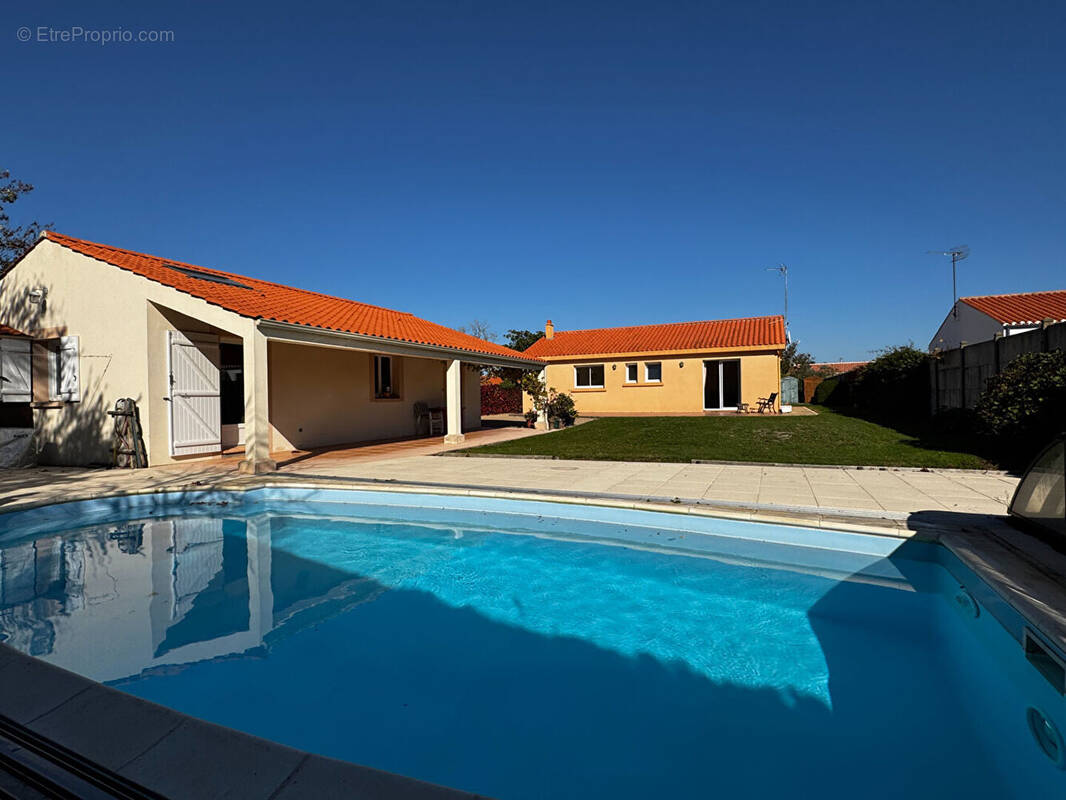 Maison à LA CHAPELLE-ACHARD