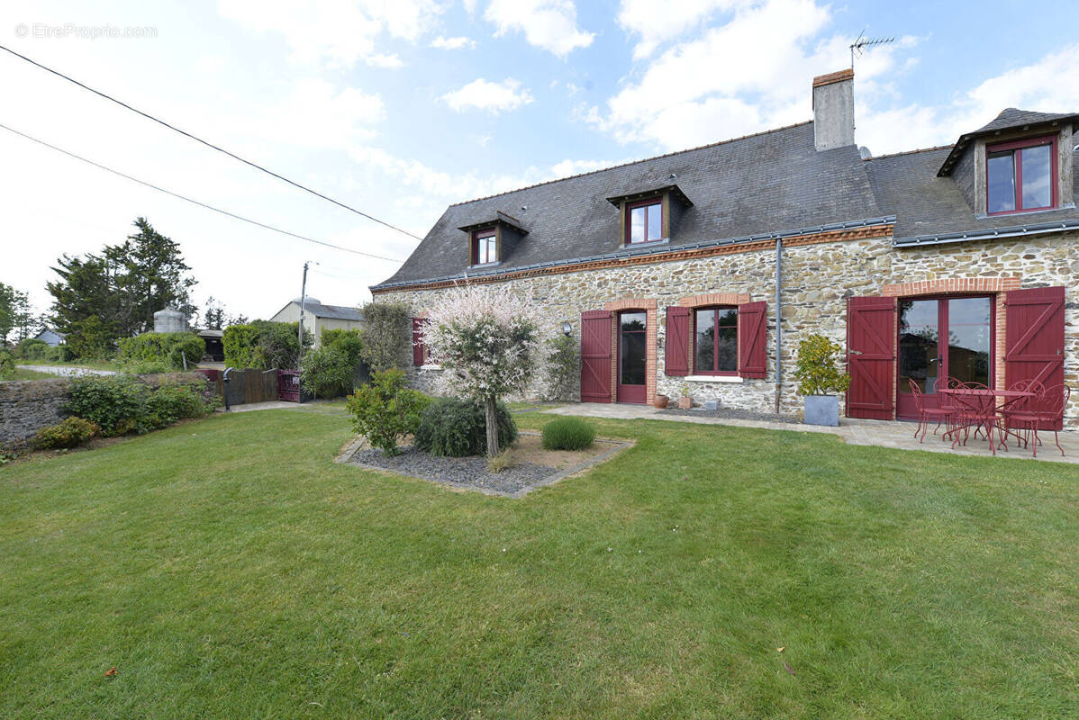 Maison à BOURG-L'EVEQUE