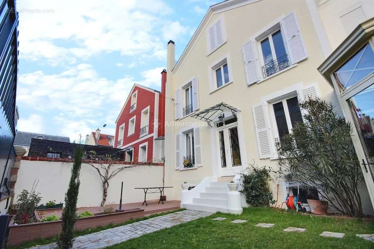 Maison à ASNIERES-SUR-SEINE