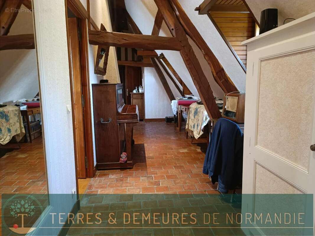 Maison à CORMEILLES