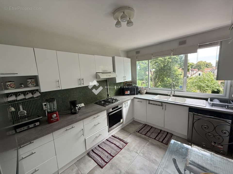 Appartement à CHILLY-MAZARIN