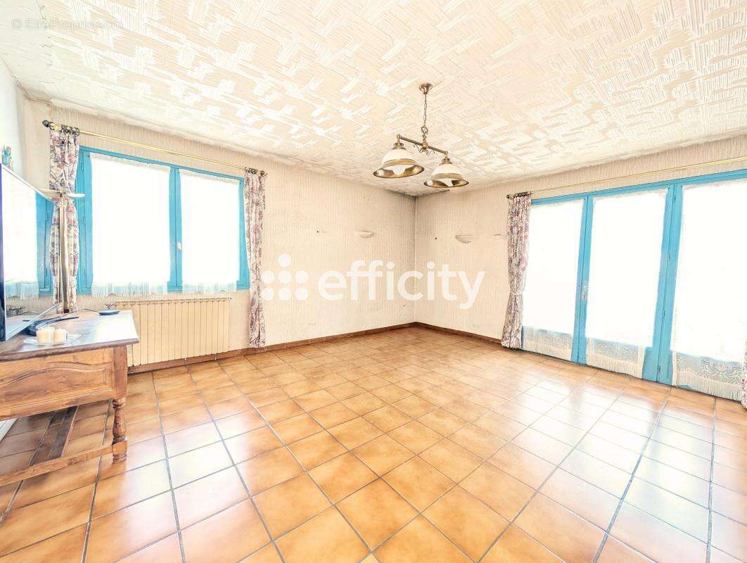 Appartement à RIVES