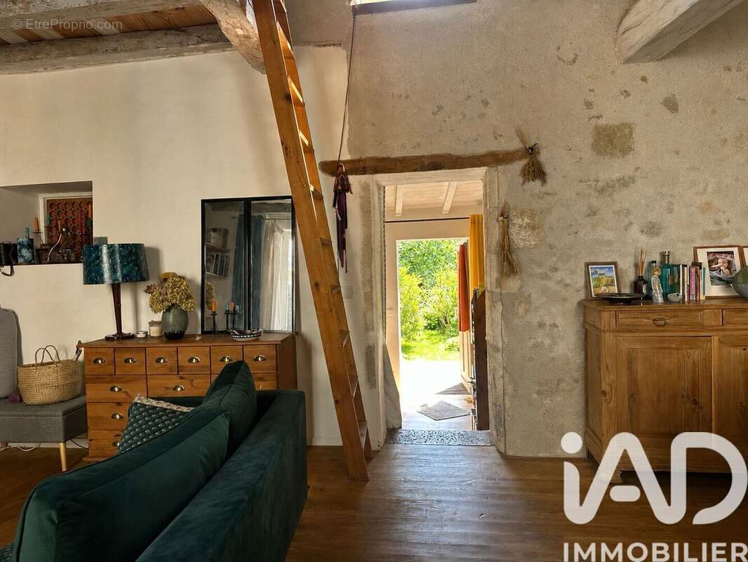 Maison 70 m² à Poudenas  - photo 3