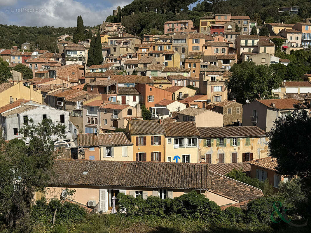 Maison à BORMES-LES-MIMOSAS
