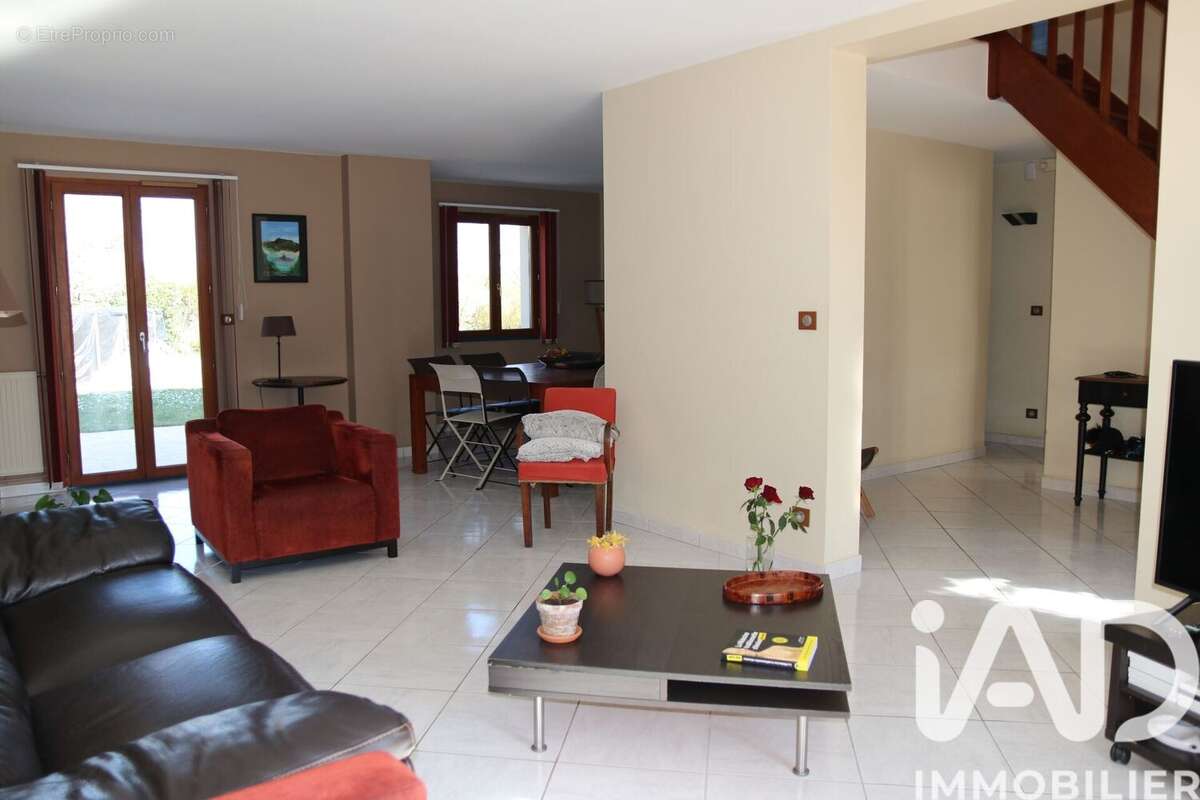 Photo 3 - Maison à CERNY