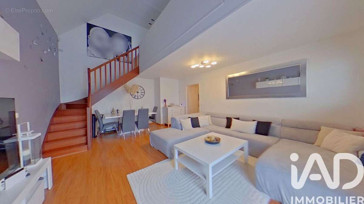 Photo 2 - Appartement à MOISSY-CRAMAYEL