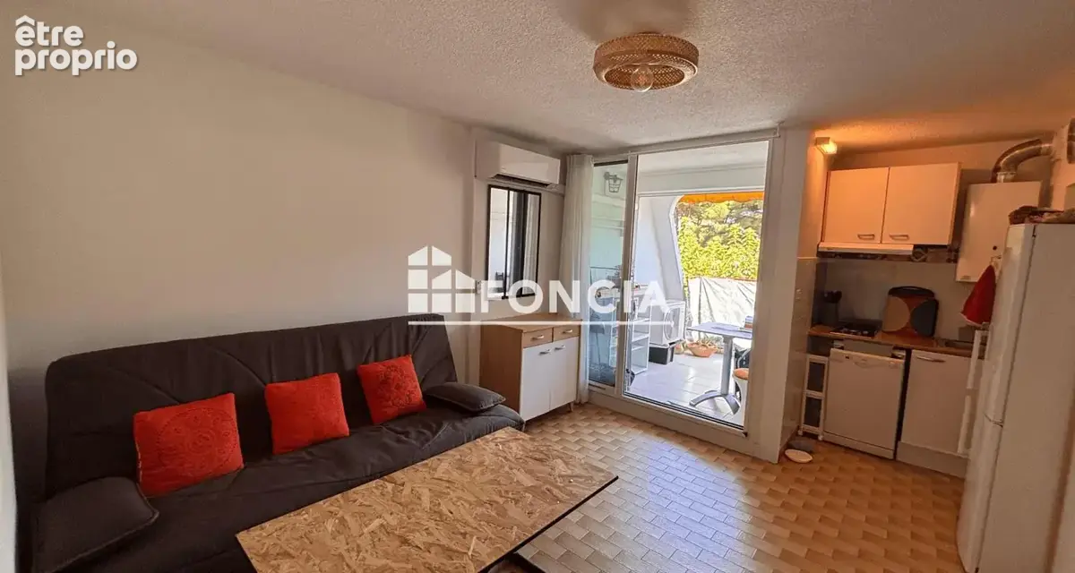 Petite Motte : Lumineux studio cabine climatisé au calme en très bon état - Parking privé - Proche plage - photo 2