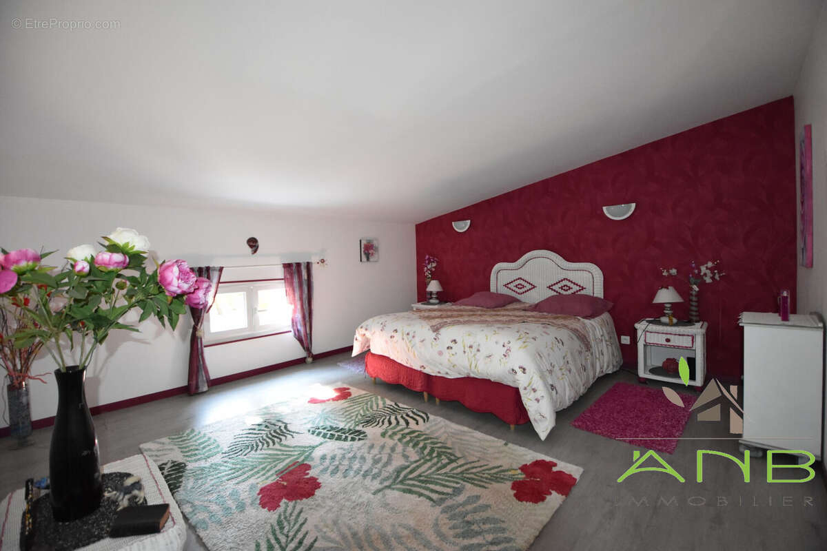 Maison à L'ISLE-D'ESPAGNAC