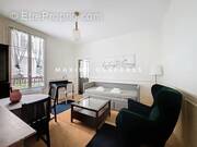 Appartement à PARIS-8E