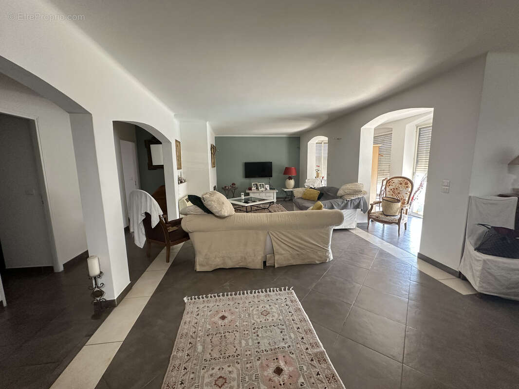 Maison à SOLLIES-PONT