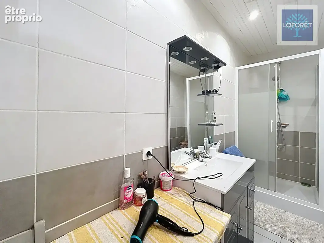Immeuble avec local commercial et 5 chambres - photo 5