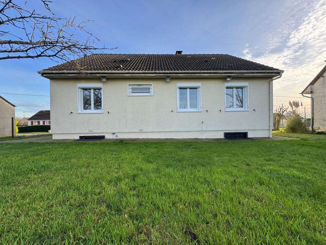 Maison à SAINT-JUST-EN-CHAUSSEE