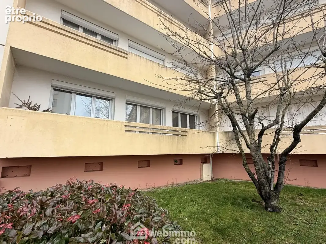 Appartement situé en rez-de-chaussée d'une surface habitable de 66 m²