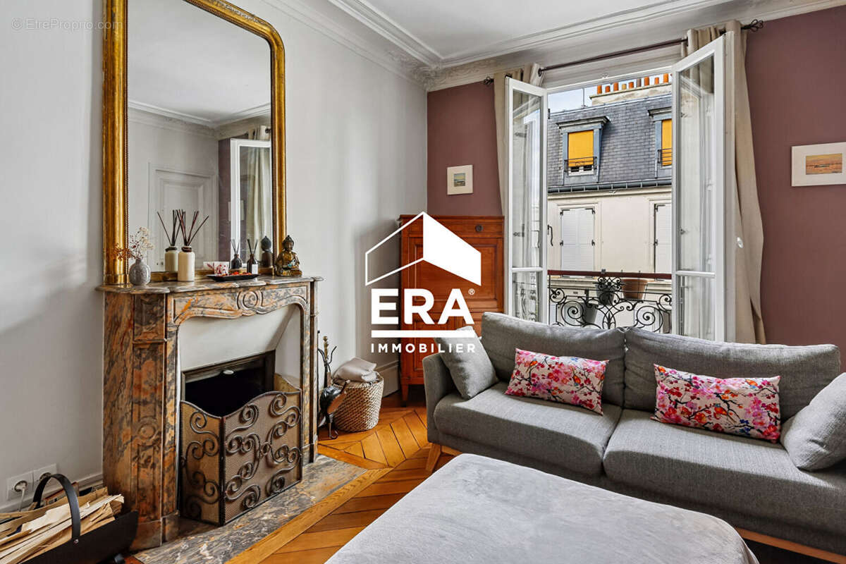 Appartement à PARIS-17E
