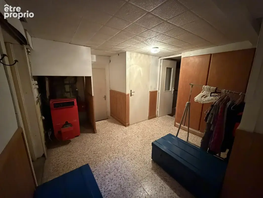 Maison avec vue dégagée et nombreuses dépendances - photo 25