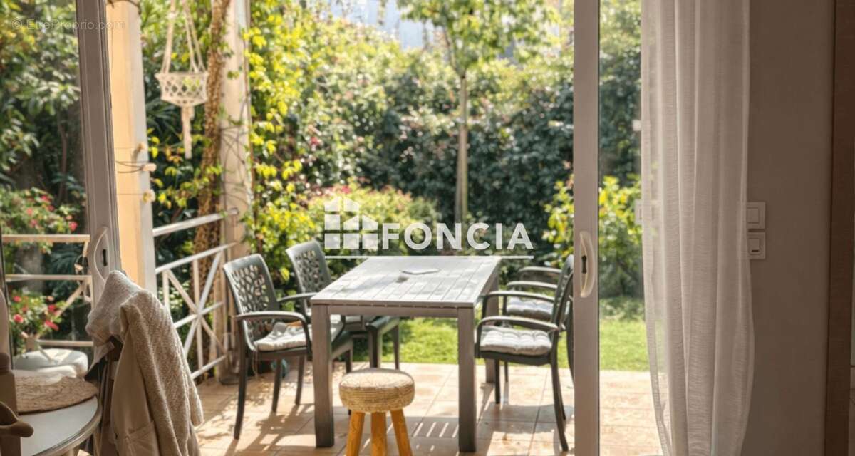 Appartement à HYERES