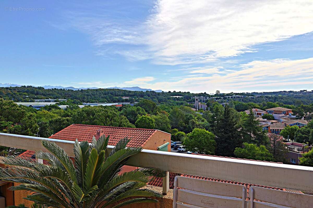 Appartement à VALBONNE