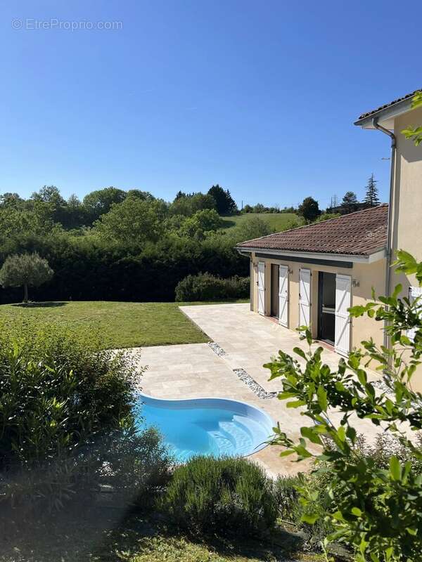 Maison à AURIAC-SUR-VENDINELLE